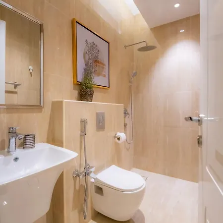 Luxurious Three-Bedroom Apartment: North Riyadh Retreat Exterior photo