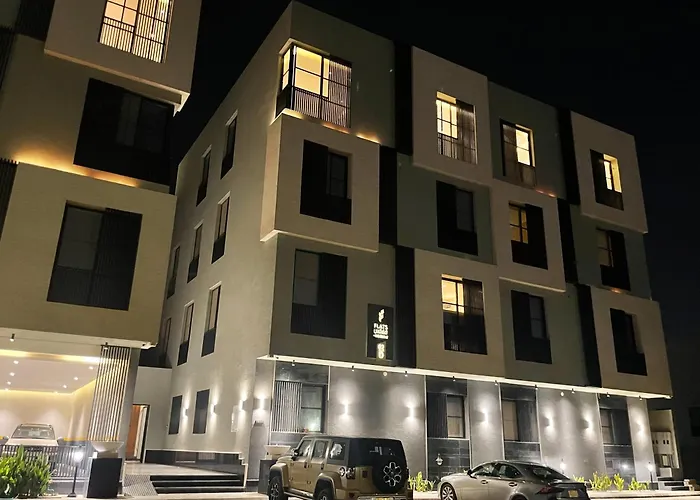 Luxurious Three Bedroom Apartment North Of Riyadh شقة فخمة مكونة من ثلاث غرف نوم شمال الرياض
