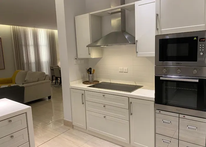 Luxurious Three Bedroom Apartment North Of Riyadh شقة فخمة مكونة من ثلاث غرف نوم شمال الرياض