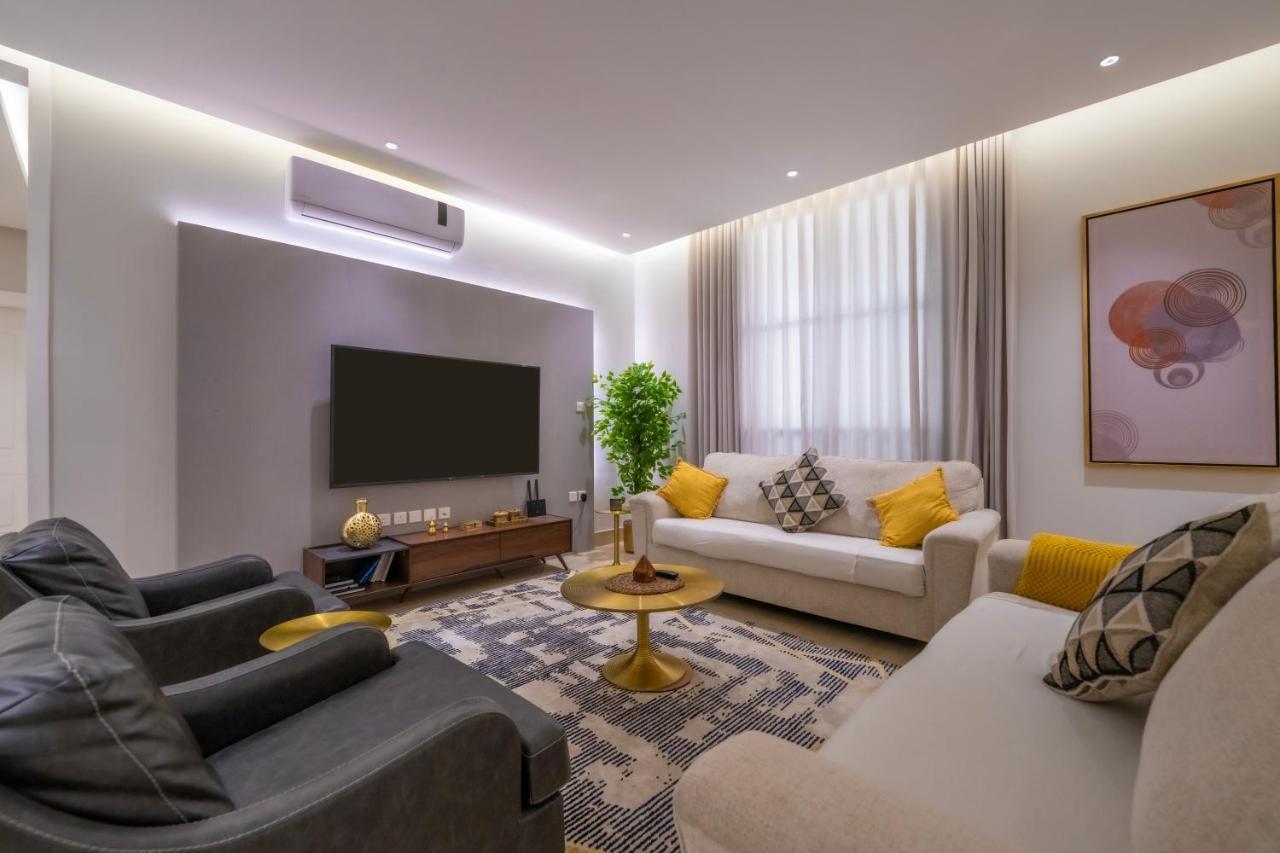 Luxurious Three-bedroom Apartment: North Retreat Apartment *