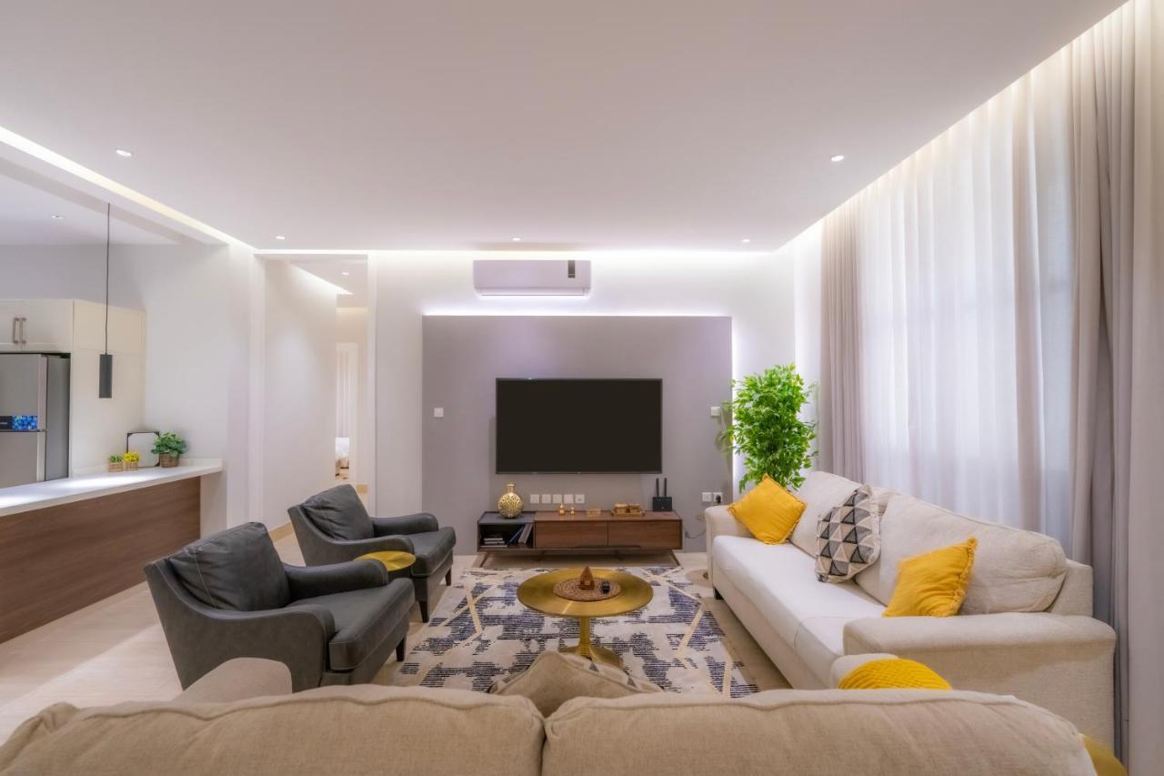 Luxurious Three-bedroom Apartment: North Retreat Apartment *