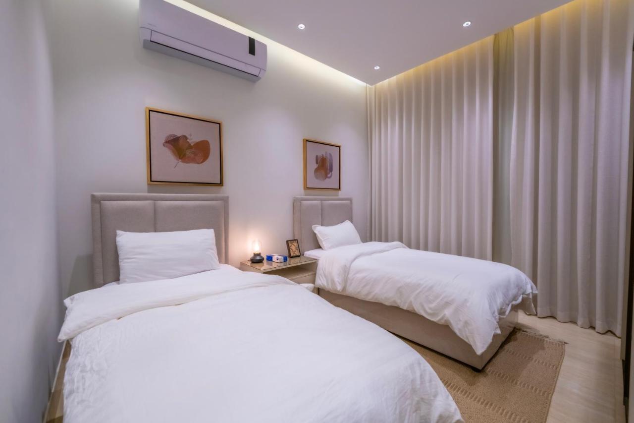 Luxurious Three Bedroom North Of فخمة مكونة من ثلاث غرف نوم شمال Appartement