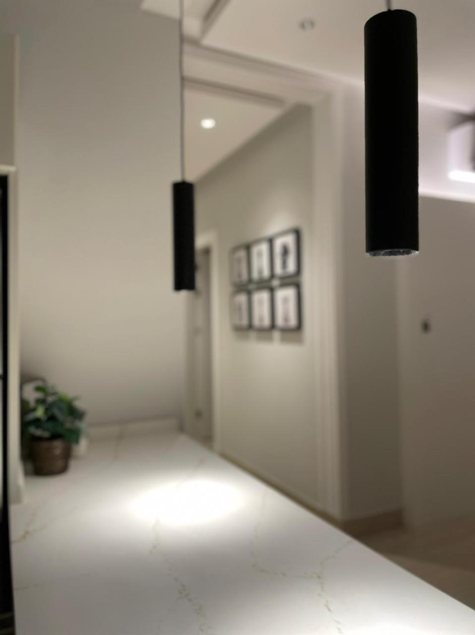 Luxurious Three-bedroom Apartment: North Retreat *
