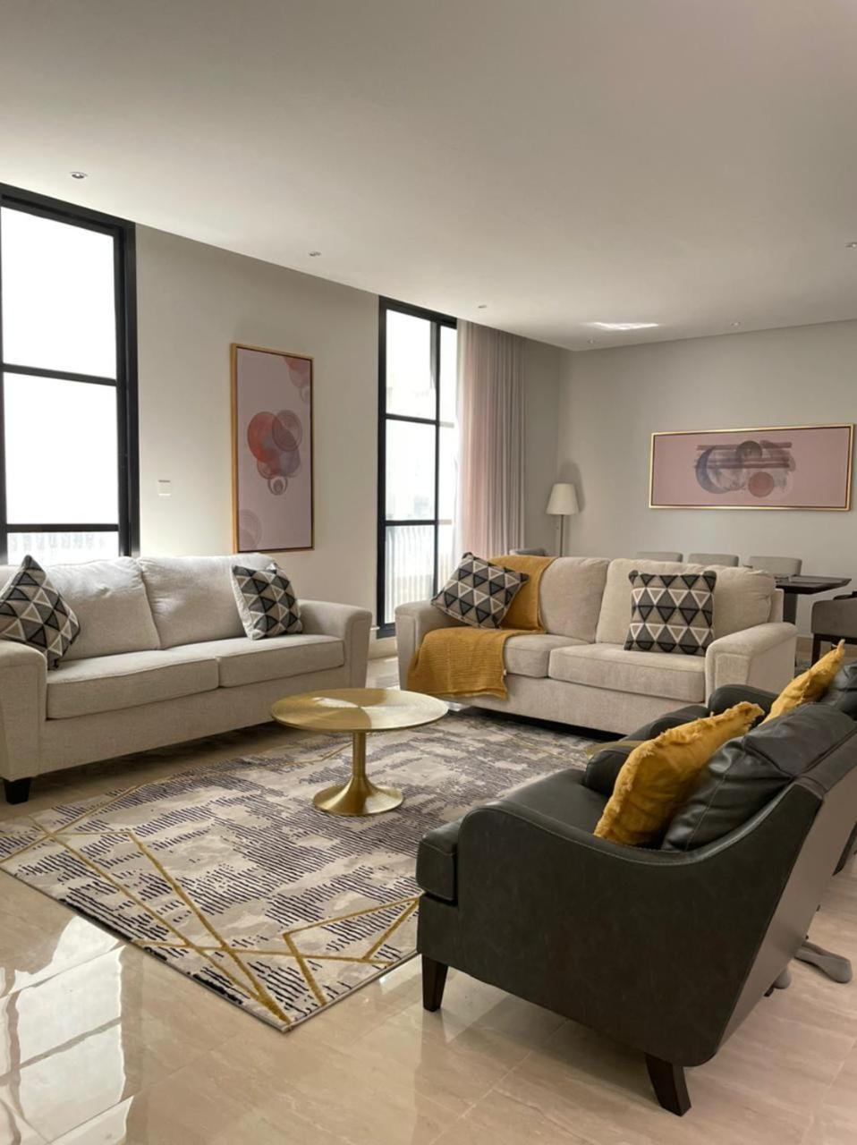 Luxurious Three-bedroom Apartment: North Retreat * Riyadh