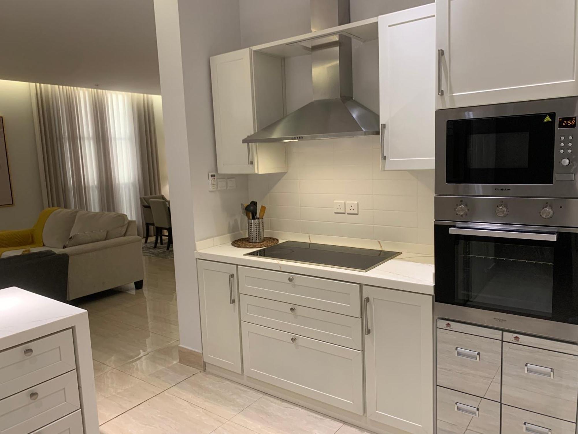 Luxurious Three-bedroom Apartment: North Retreat Apartment *